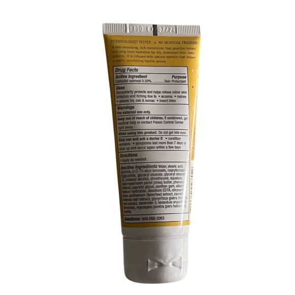 First Aid Beauty Ultra Repair Cream Lotion Travel Size - Picture 2 of 3